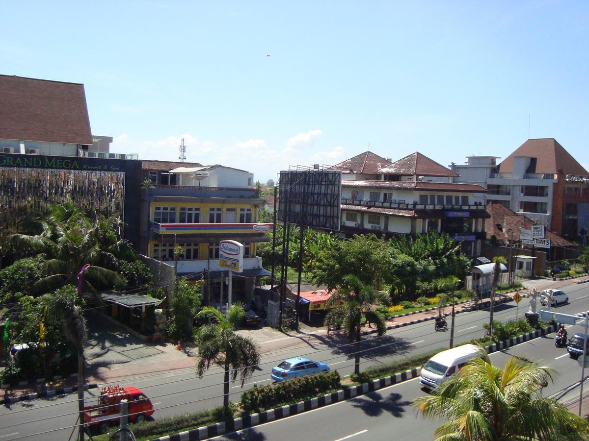 Ostello Bali Caps Kuta Lombok Esterno foto